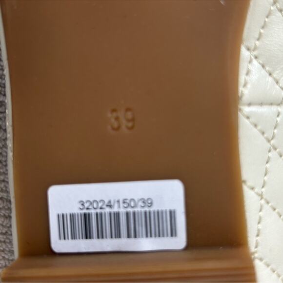 Onyx Quilted Leather Loafers Cream Size US 8.5 / EU 39 NWOT Slip-On Elegance - Picture 8 of 11